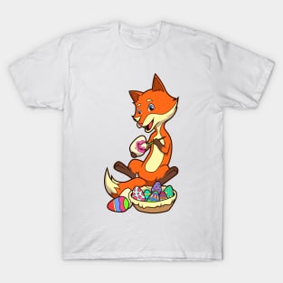 Cute fox painting easter eggs on easter day T-Shirt